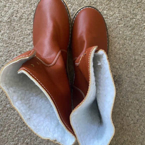 Fleece Lined Brown Leather Boots - Picture 10 of 10